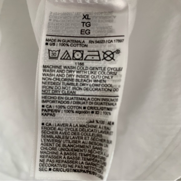 Old Navy T-Shirt - Picture 6 of 6